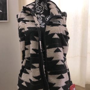 North Face Sherpa Lifestyle Vest sz M NWT